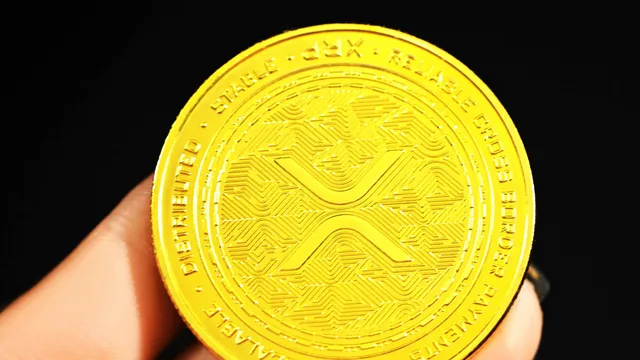 За неделю курс криптовалют Ethereum, XRP и Solana вырос более чем на 30%