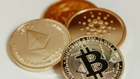 Основатель Cardano Чарльз Хоскинсон предрек рост капитализации крипторынка до $10 трлн