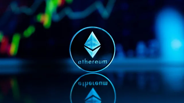 Ethereum in accumulation zone: on-chain metrics indicate a bottom is near, but investors are hesitant to take risks.