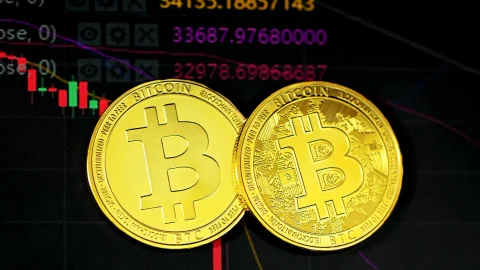 Биткоин восстанавливается: аналитики оценивают шансы на разворот рынка