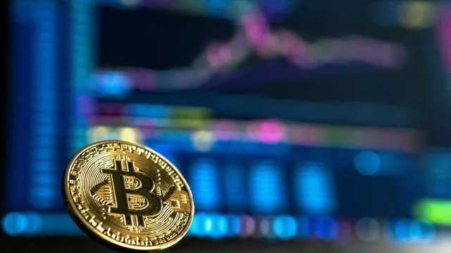 Крупные держатели биткоина накопили 20 000 BTC на сумму $1,2 млрд