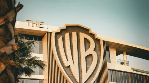 Акции Warner Bros. Discovery выросли на предторгах после отчета за второй квартал