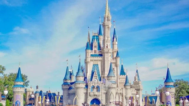 Disney has signed a multi-year contract to broadcast Formula E races