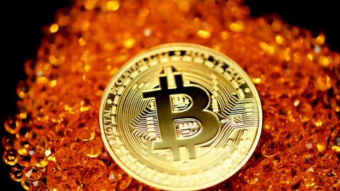 Аналитики CryptoQuant заявили о новой фазе капитуляции на рынке биткоина
