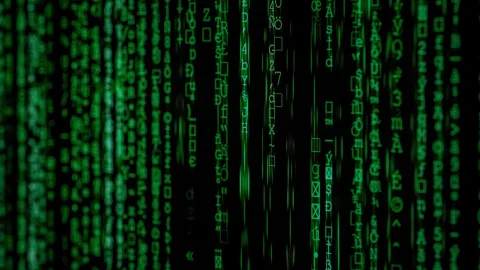 Житель Чукотки потерял более 2,3 млн рублей из-за мошенничества на фальшивой криптоплатформе