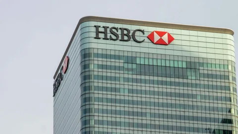 Глава HSBC предупредил сотрудников: ИИ изменит банковские профессии быстрее, чем рынок ожидал