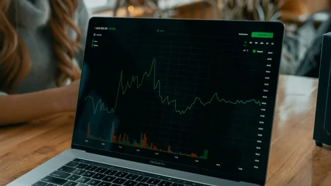 Исследование Binance Research показало, что поколение Z ведет себя как долгосрочные инвесторы
