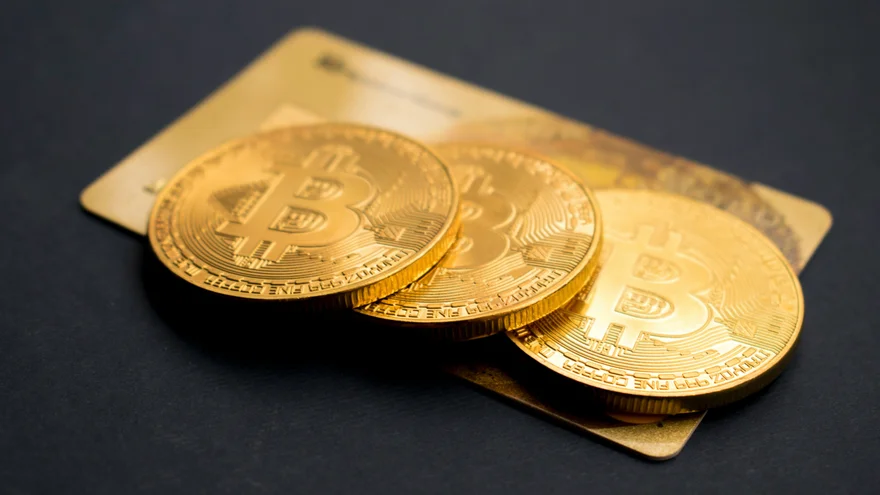 Корреляция биткоина с золотом выросла до 50% за последние 90 дней