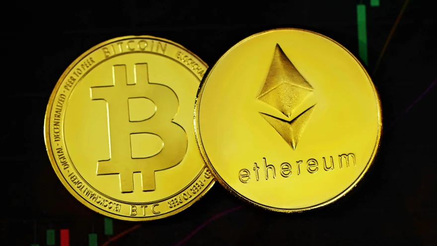 Strategy пропустила покупку биткоина, BitMine приблизилась к цели в 4,9% ETH