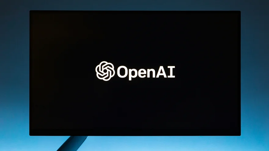Сэм Альтман допустил создание системы уровня AGI в OpenAI до конца 2026 года