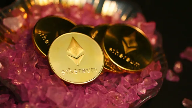 The European regulator ESMA has added 15 new companies to the register of licensed suppliers of crypto assets