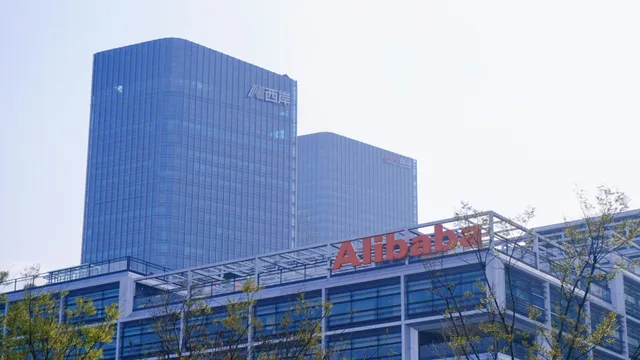 Alibaba привлечет $10,2 млрд через размещение акций для развития ИИ