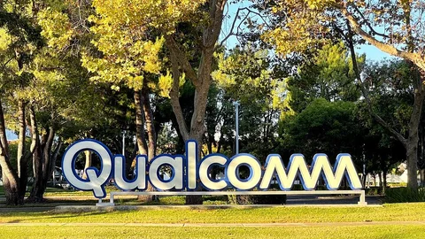 Акции Qualcomm взлетели до исторического максимума благодаря ИИ-сделке с владельцем TikTok