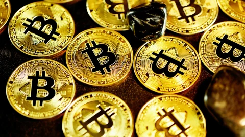 Отчет Glassnode: долгосрочные держатели биткоина вернулись к накоплению после периода продаж