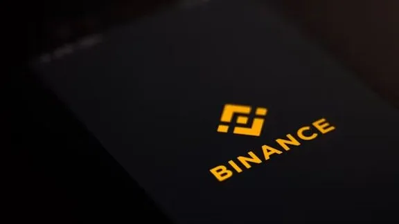 Питер Брандт сообщил о вопросах к Binance после резкого отклонения цены биткоина