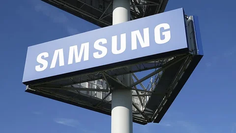 Samsung опередила конкурентов и начала поставки образцов новейшей памяти HBM4E