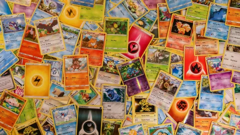 Американец распродает коллекцию карт Pokemon для оплаты штрафа ассоциации домовладельцев