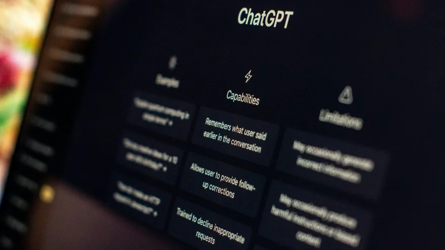 Еврокомиссия приравняла нейросеть ChatGPT к крупнейшим онлайн-платформам