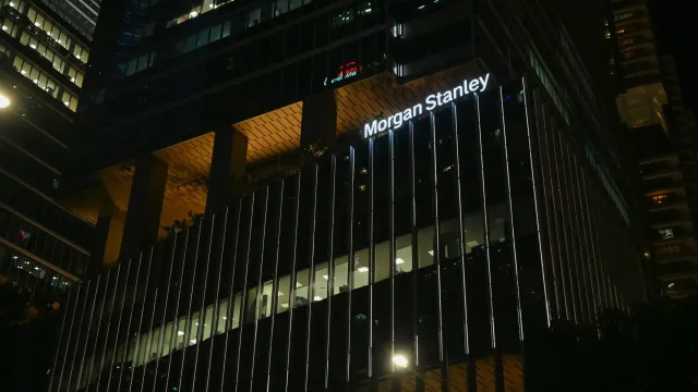 Банк Morgan Stanley запустит фонды на эфир и Solana с самой низкой комиссией в США