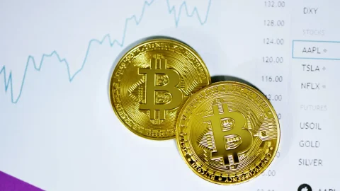 ESMA требует от криптобирж без MiCA покинуть ЕС до 1 июля