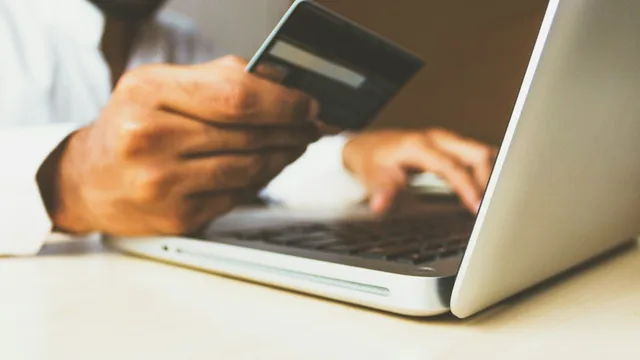 The Bank of Russia has proposed a solution to the dispute between banks and online retailers