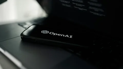 OpenAI представила функцию отслеживания активности для десктопного ChatGPT